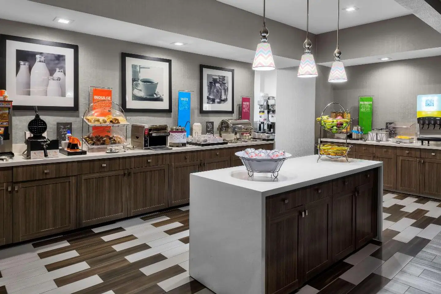 Hampton Inn & Suites Los Angeles/Hollywood Restaurant