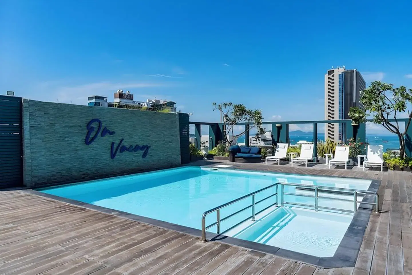 Sabai Empress Pattaya OUTDOOR_POOL