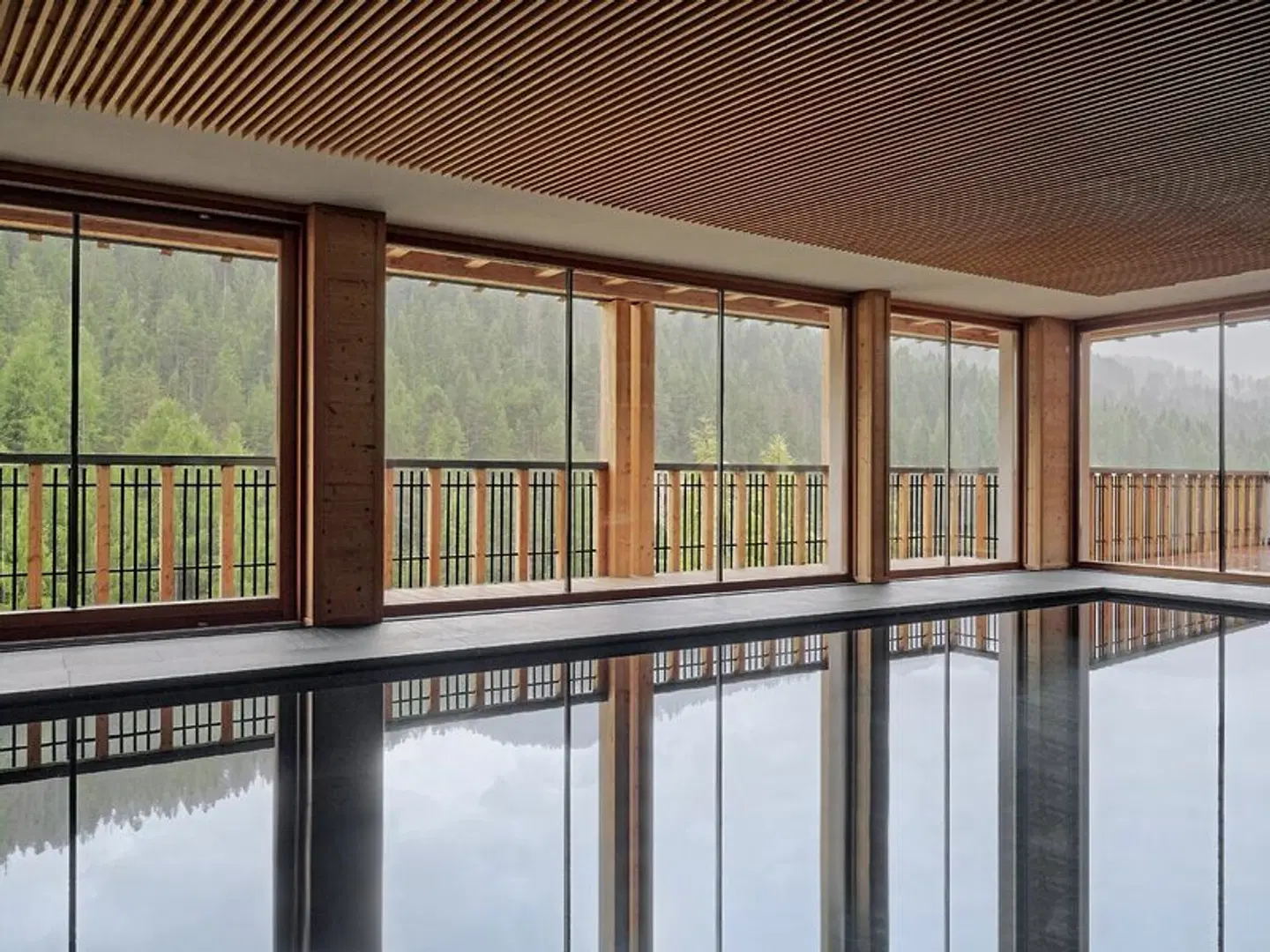 Aman Rosa Alpina Hallenbad