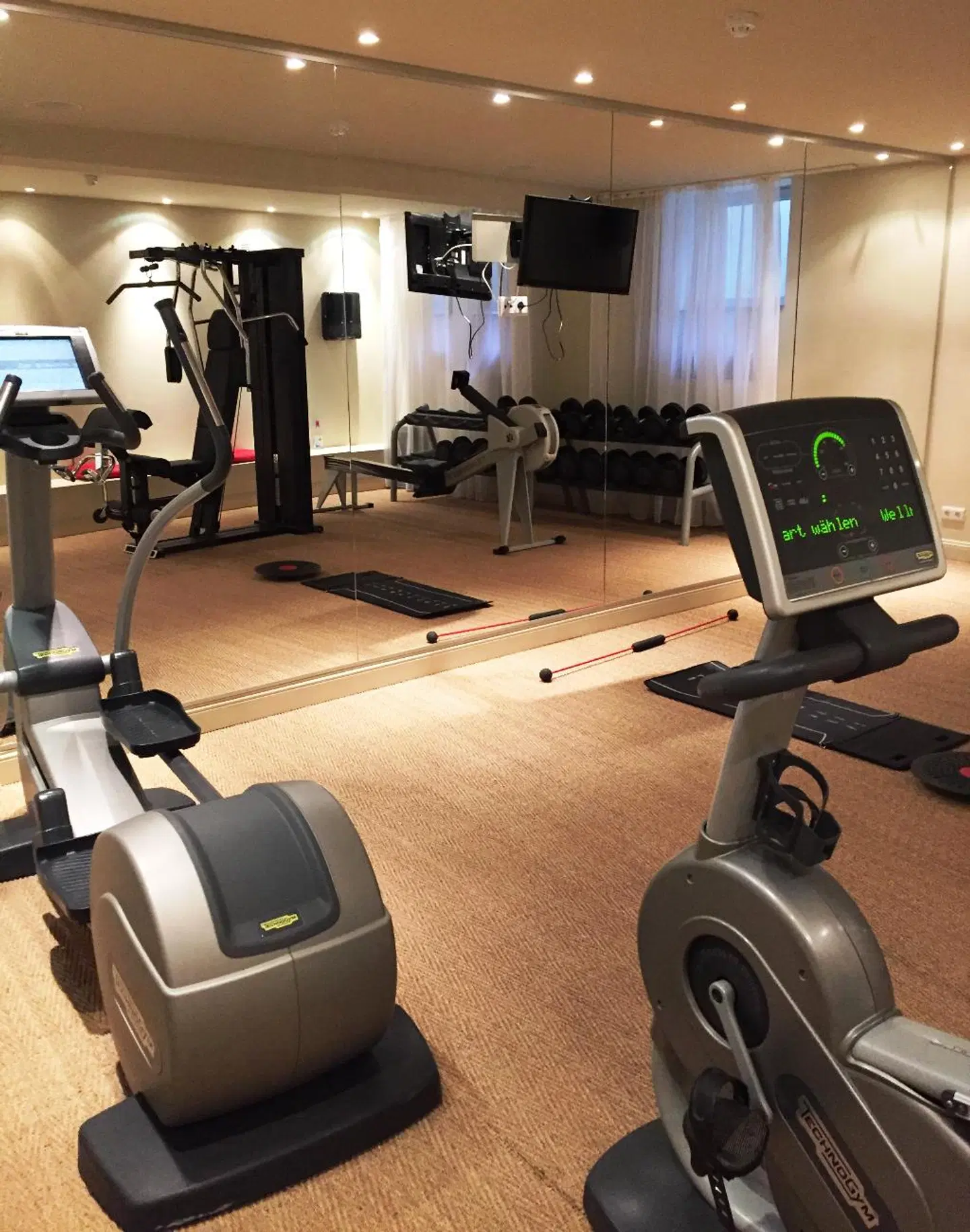 mondrian suites berlin checkpoint charlie SPORTS_AND_LEISURE