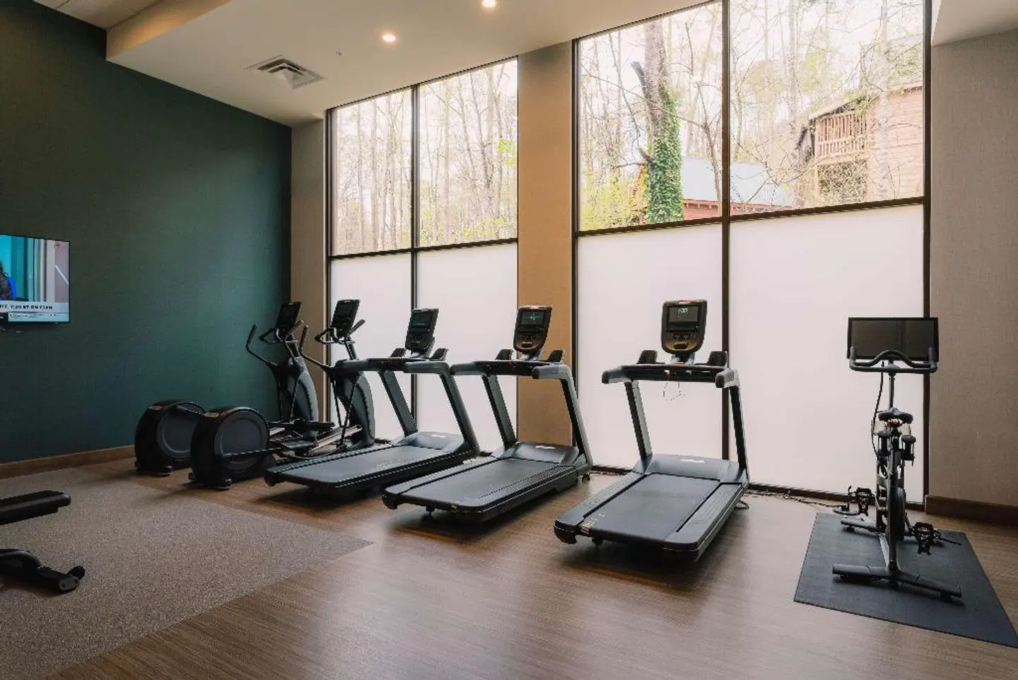 Embassy Suites By Hilton Gatlinburg Resort SPORTS_AND_LEISURE