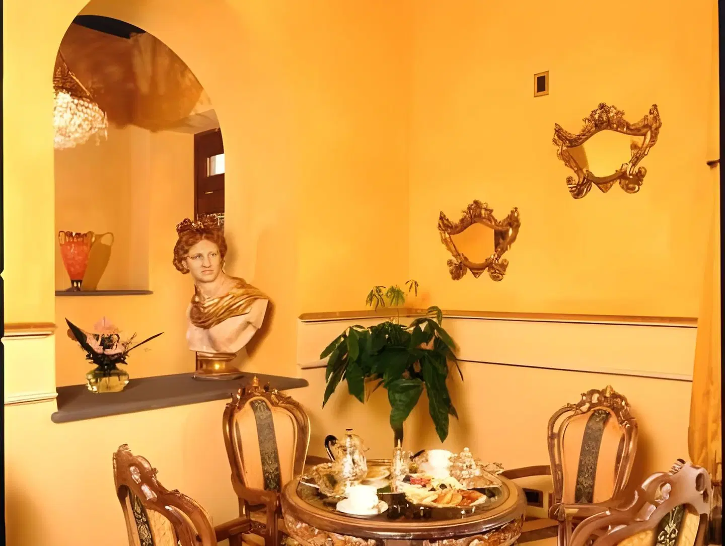 Palazzo Alexander PEOPLE
