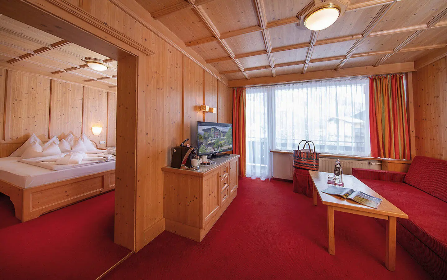 Latini ROOM_EXAMPLE