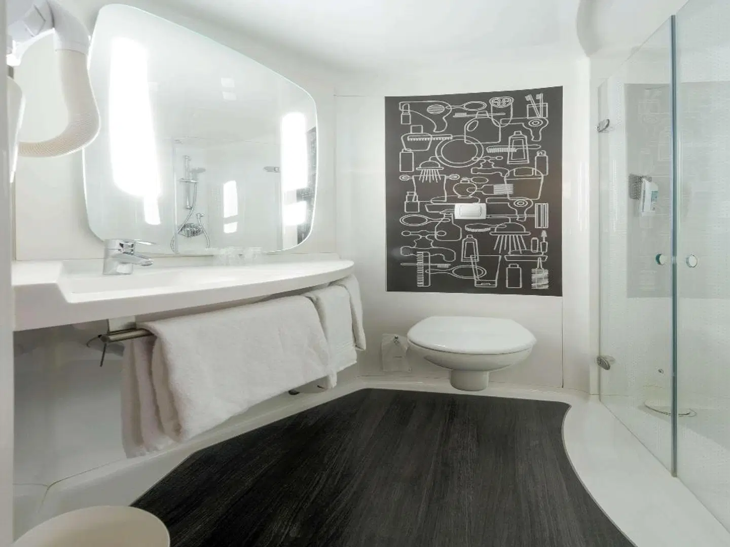 ibis Rouen Centre Champ de Mars Badezimmer