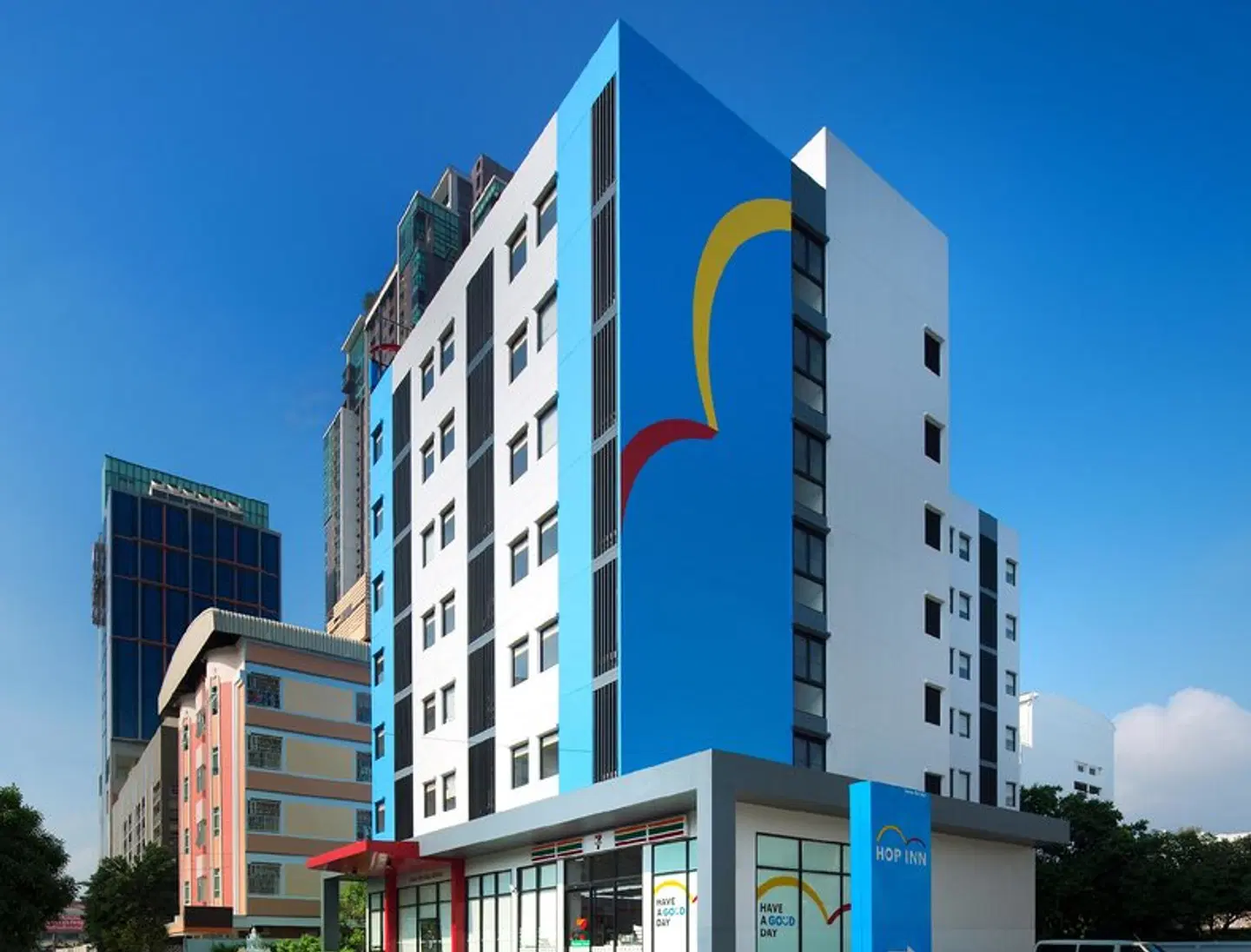 Hop Inn Chaengwattana EXTERIOR
