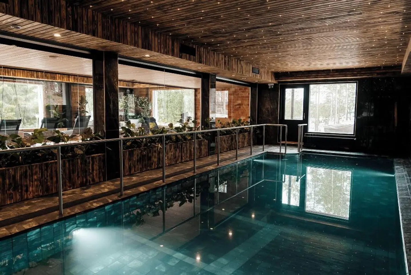 Aito  Igloo & Spa Resort Hallenbad