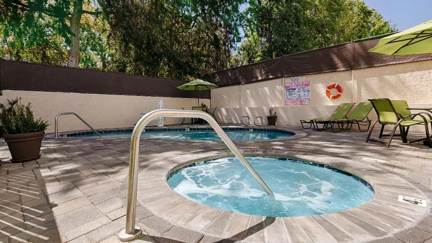 Best Western Plus Eagle Rock Inn HEALTH_BEAUTY