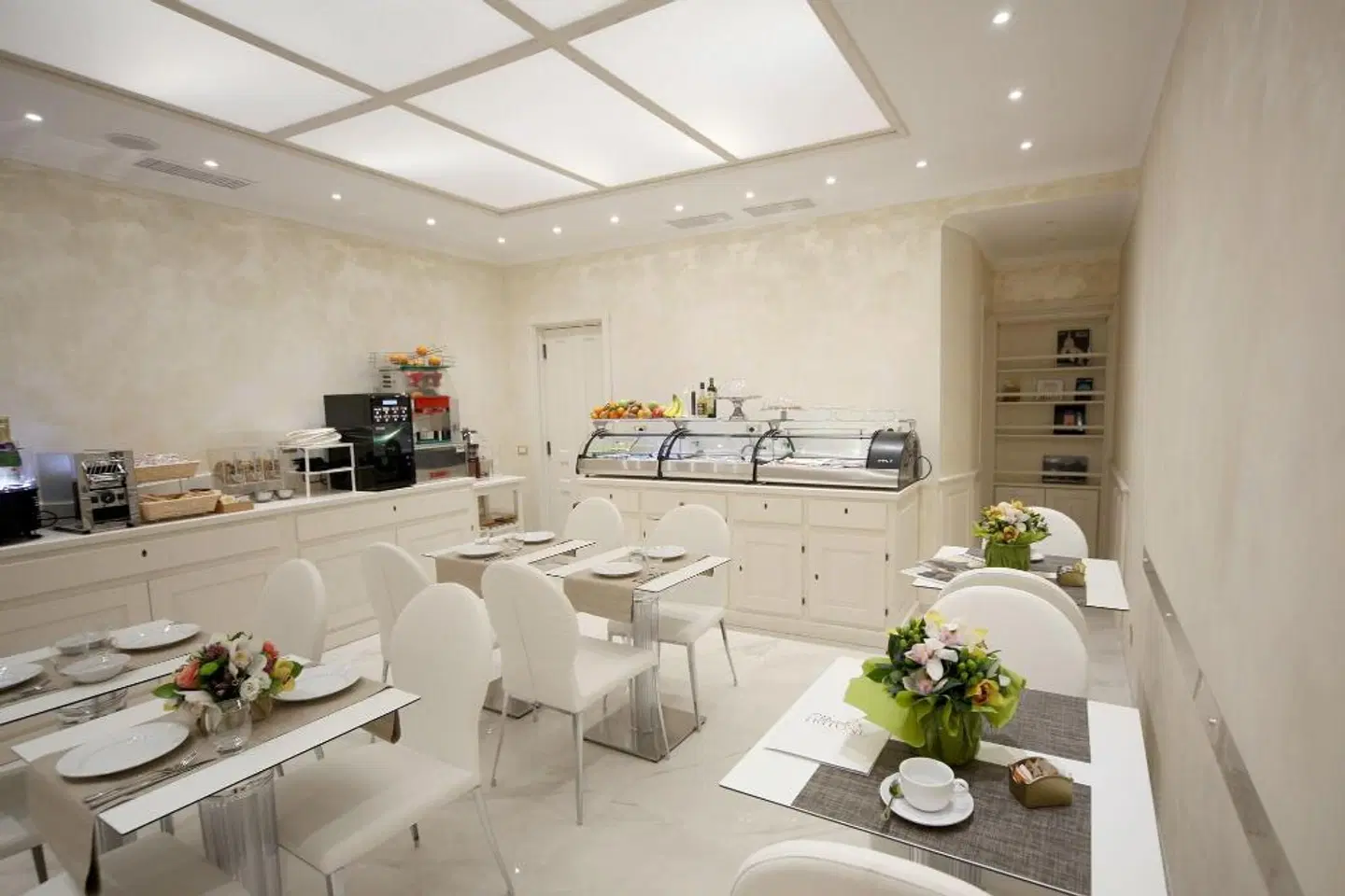 Maison Tritone Restaurant