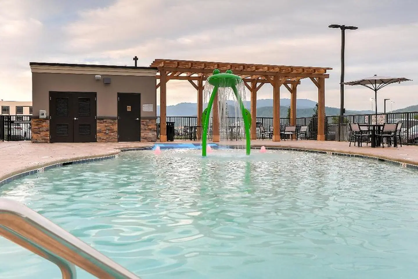 Staybridge Suites Pigeon Forge - Smoky Mtns by IHG Hallenbad
