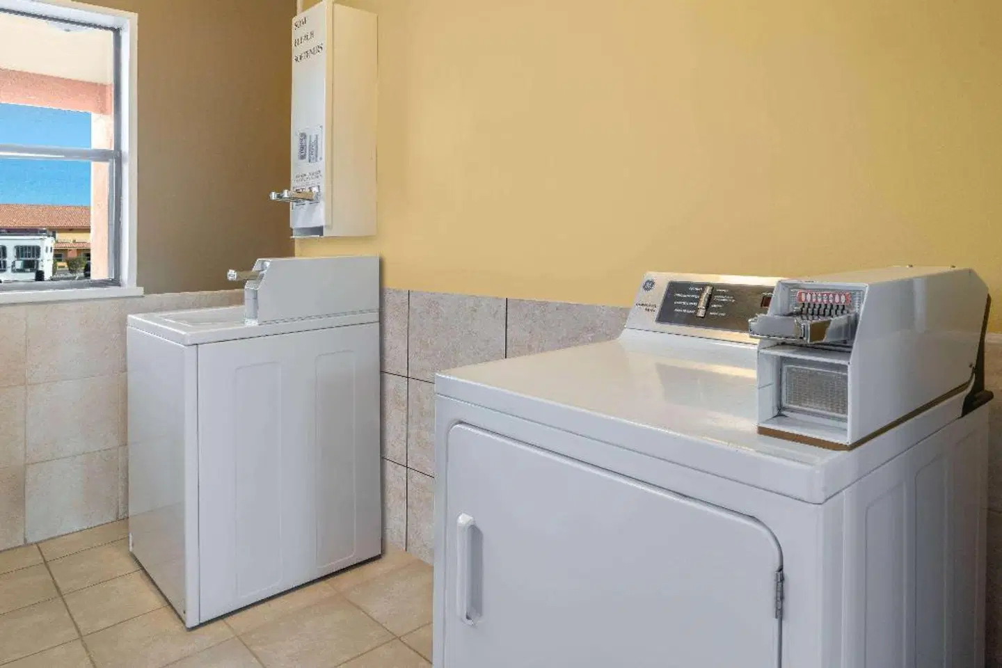Days Inn by Wyndham Grants ROOM_EXAMPLE