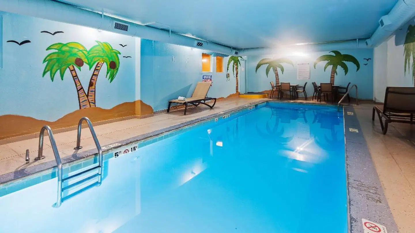 Best Western Plus Gardena Inn & Suites Hallenbad