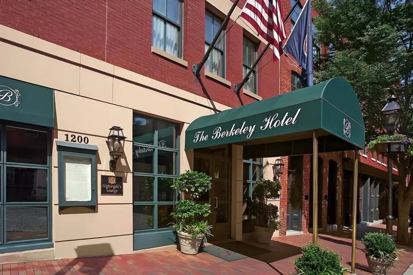 The Berkeley Hotel EXTERIOR