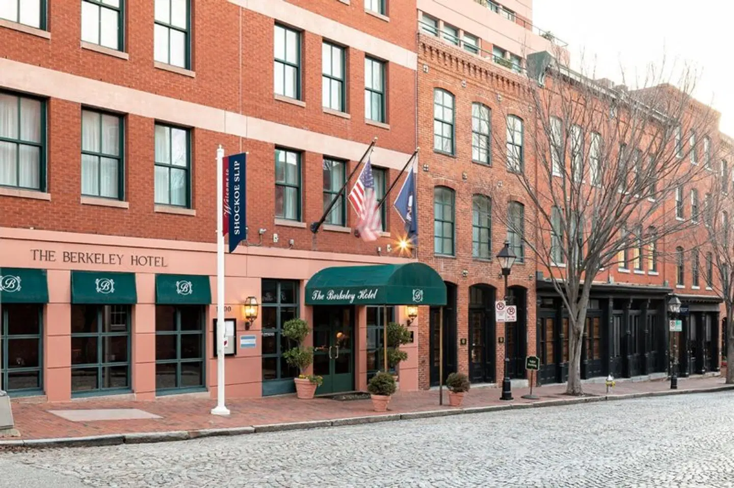 The Berkeley Hotel EXTERIOR