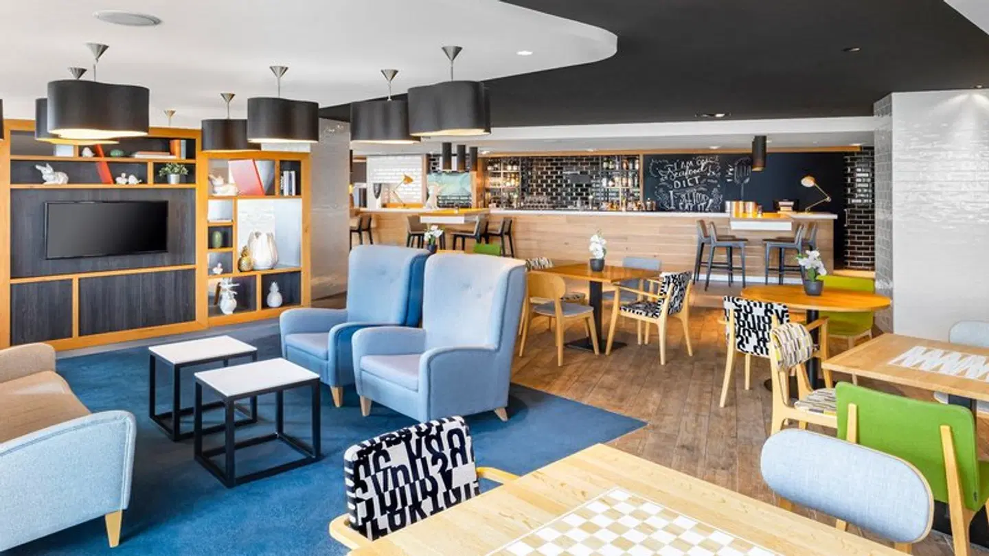 Holiday Inn Amsterdam - Arena Towers by IHG Bar