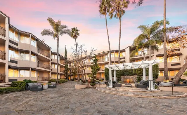 The Belamar Hotel Manhattan Beach, Tapestry Collection by Hilton Terrasse