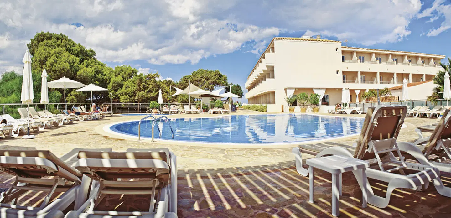 Tahiti OUTDOOR_POOL