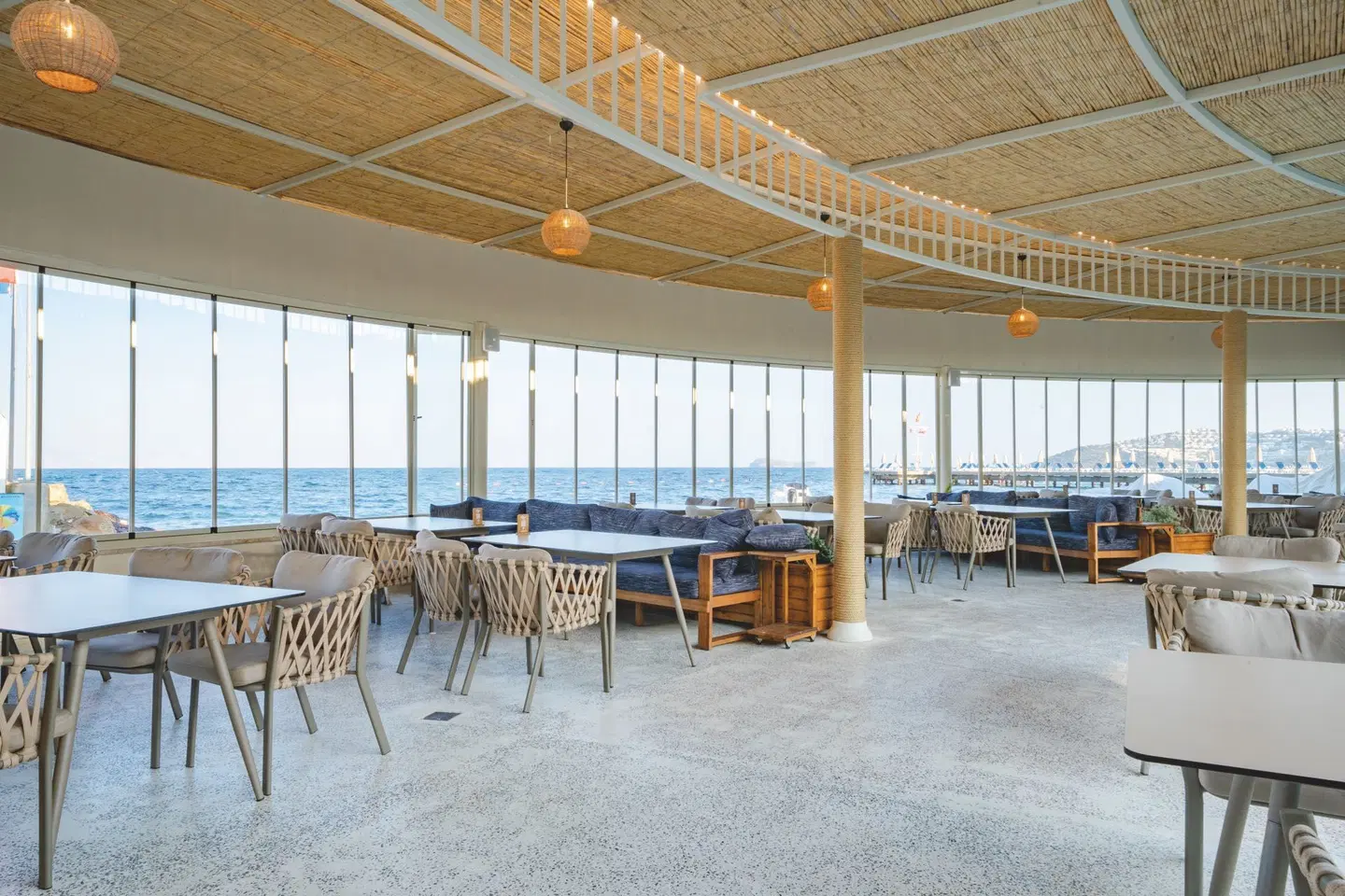 La Blanche Resort Bar