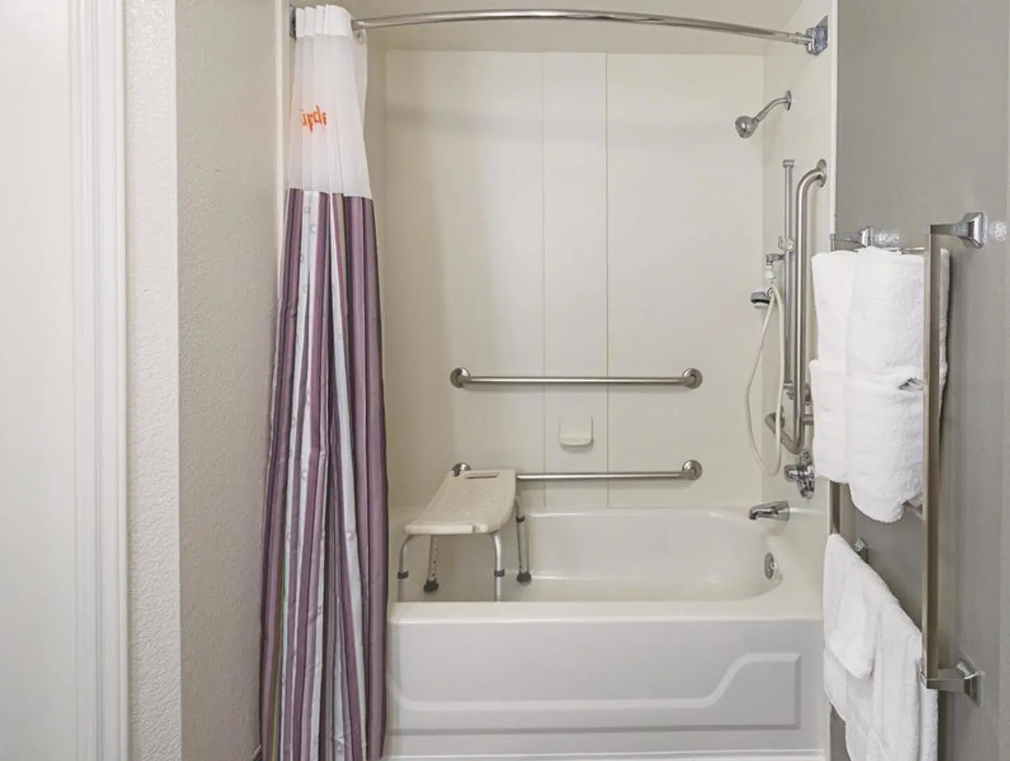 La Quinta Inn & Suites by Wyndham Shreveport Airport Badezimmer