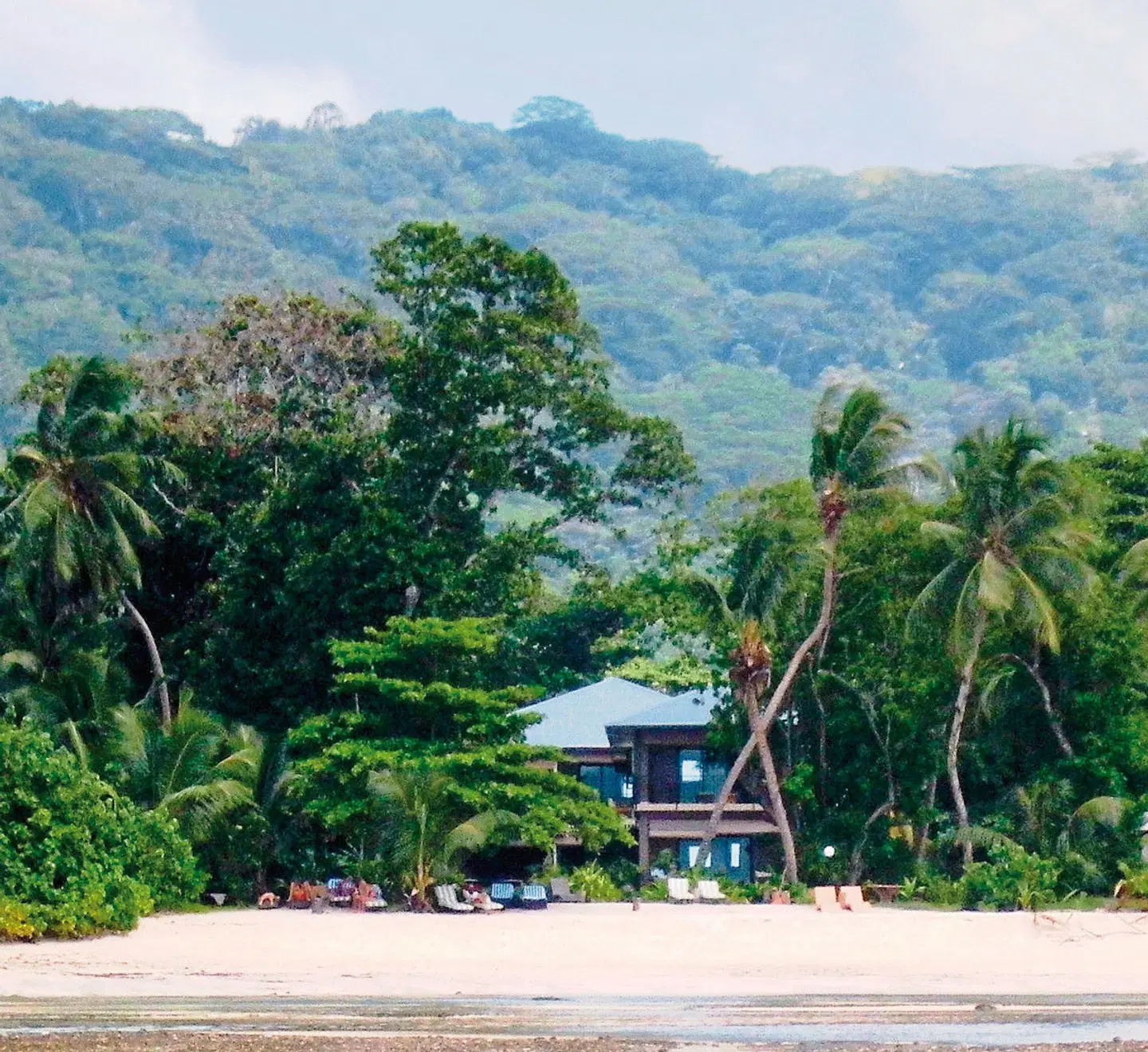 Le Repaire Boutique Hotel & Restaurant BEACH