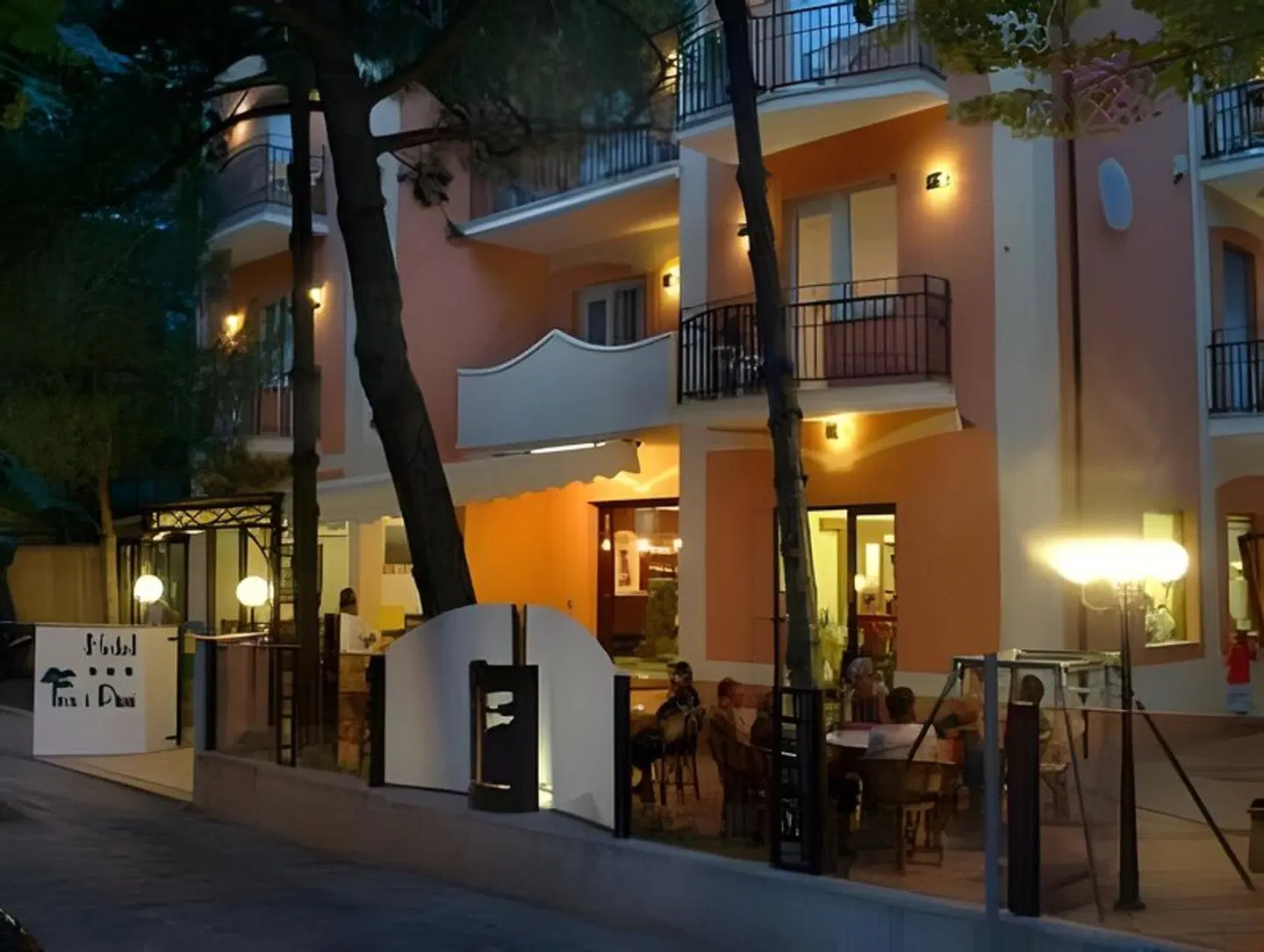 Fra I Pini EXTERIOR