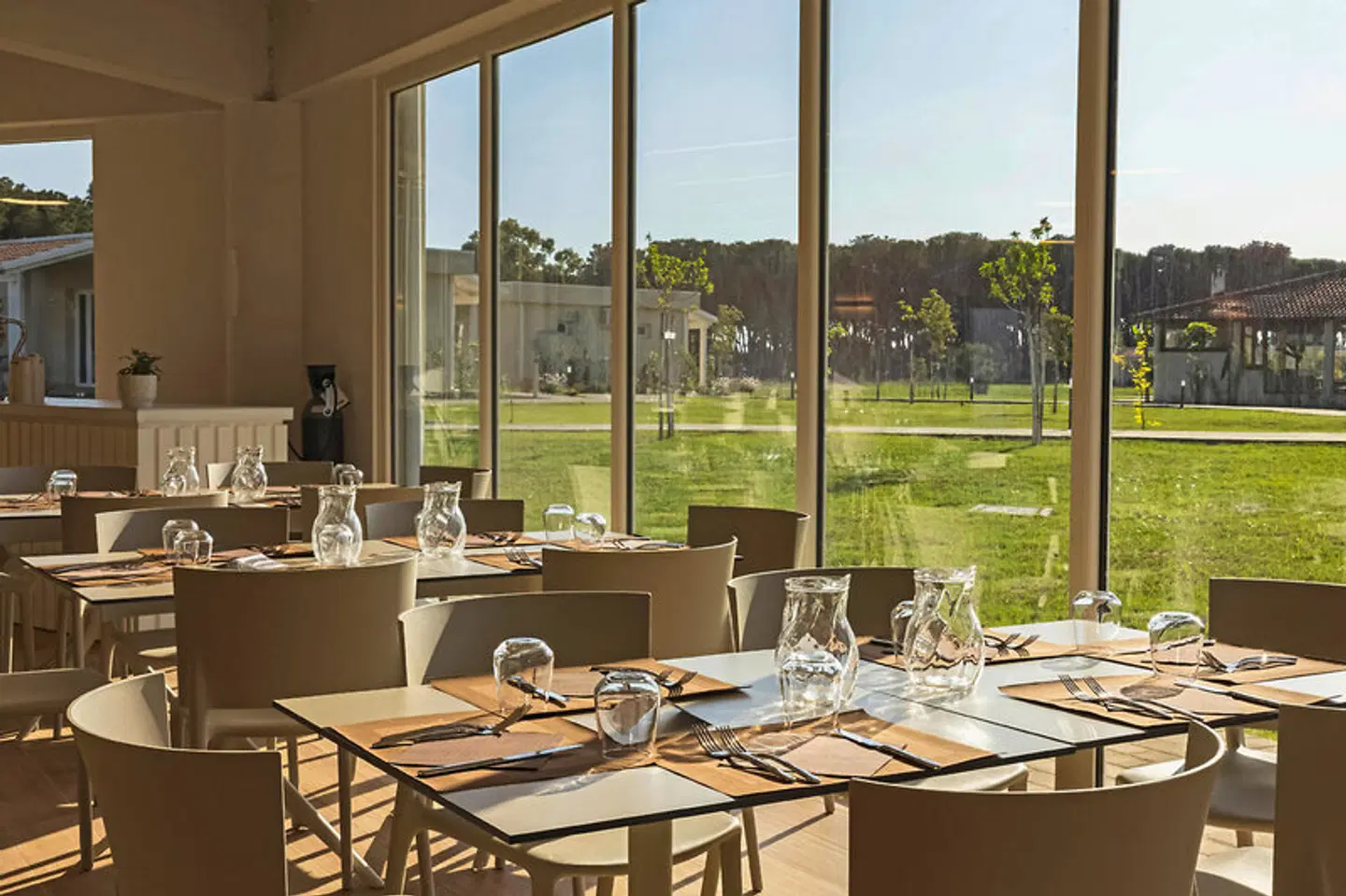 Caladune Resort RESTAURANT