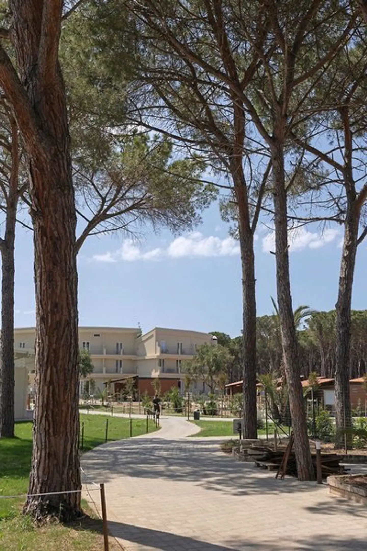 Caladune Resort EXTERIOR