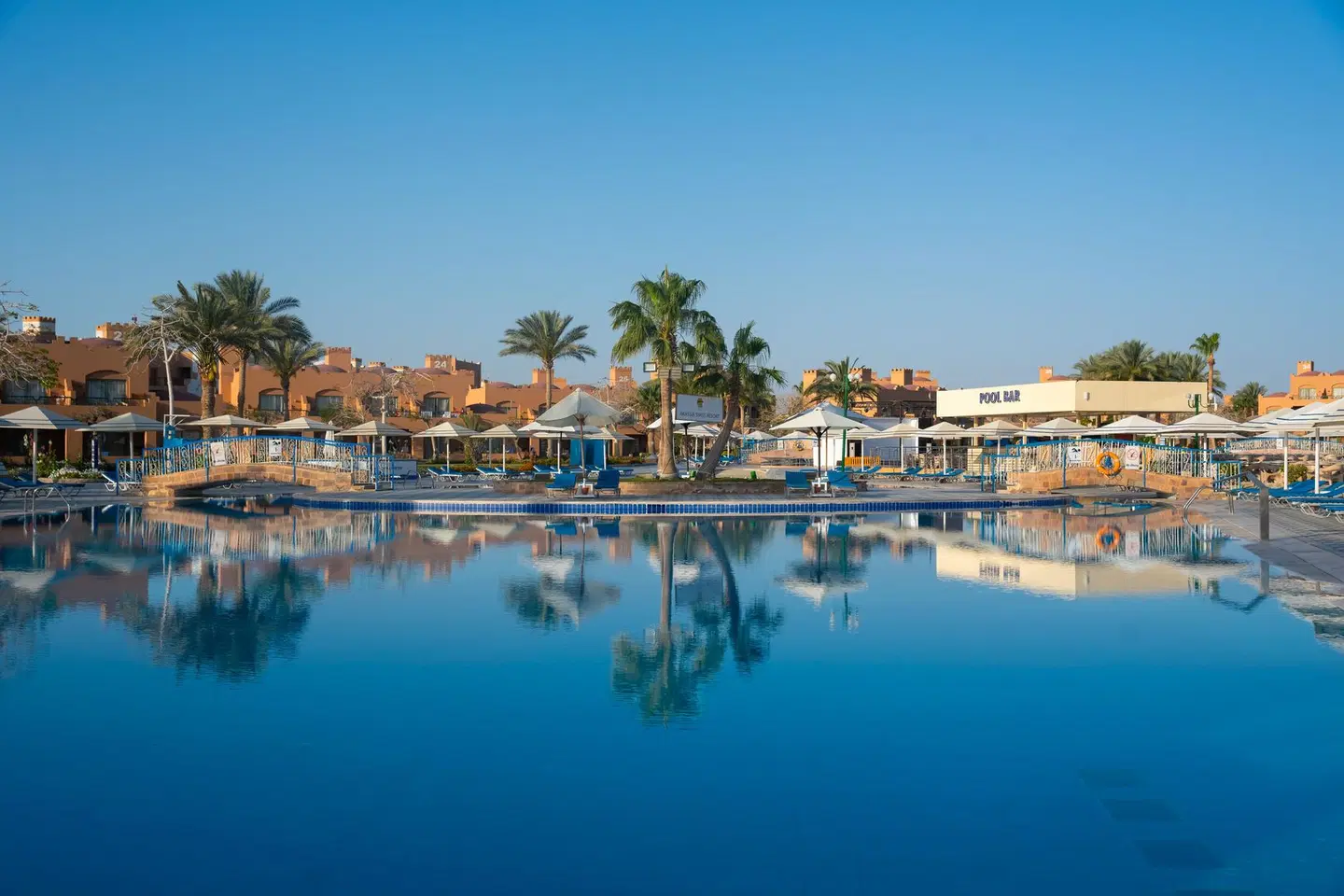 Akassia Swiss Resort OUTDOOR_POOL