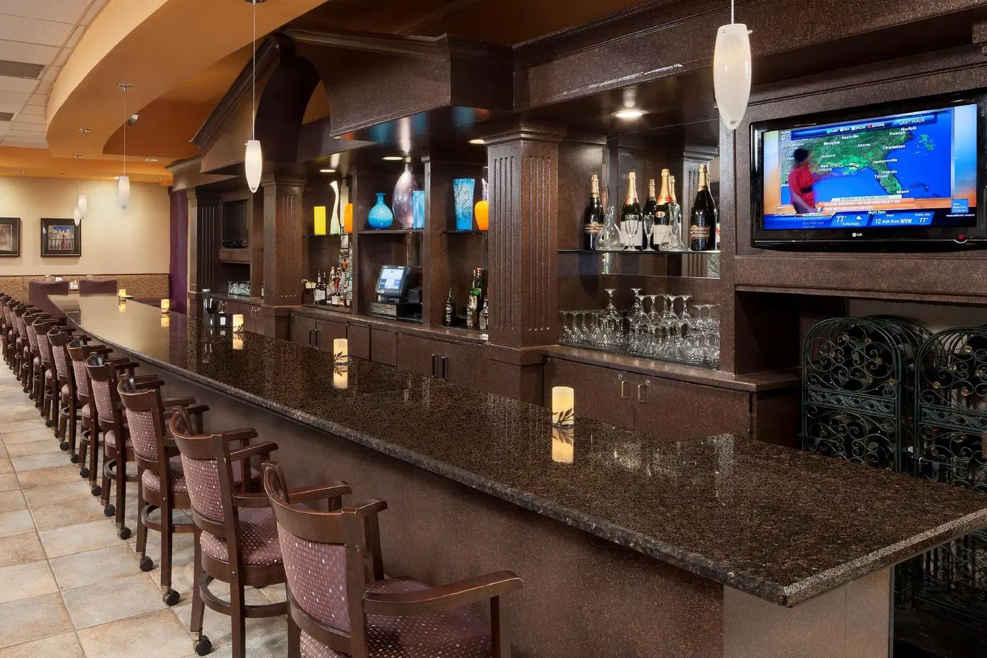 DoubleTree Suites by Hilton Cincinnati - Blue Ash Bar