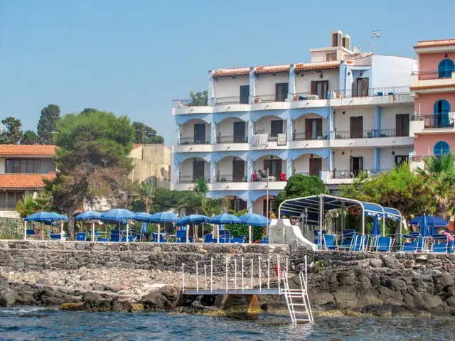 Kalos Hotel OUTDOOR_POOL