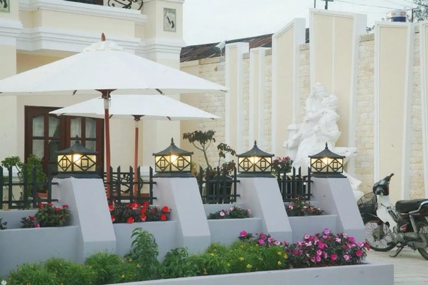 Le Petit Paris Dalat Hotel EXTERIOR