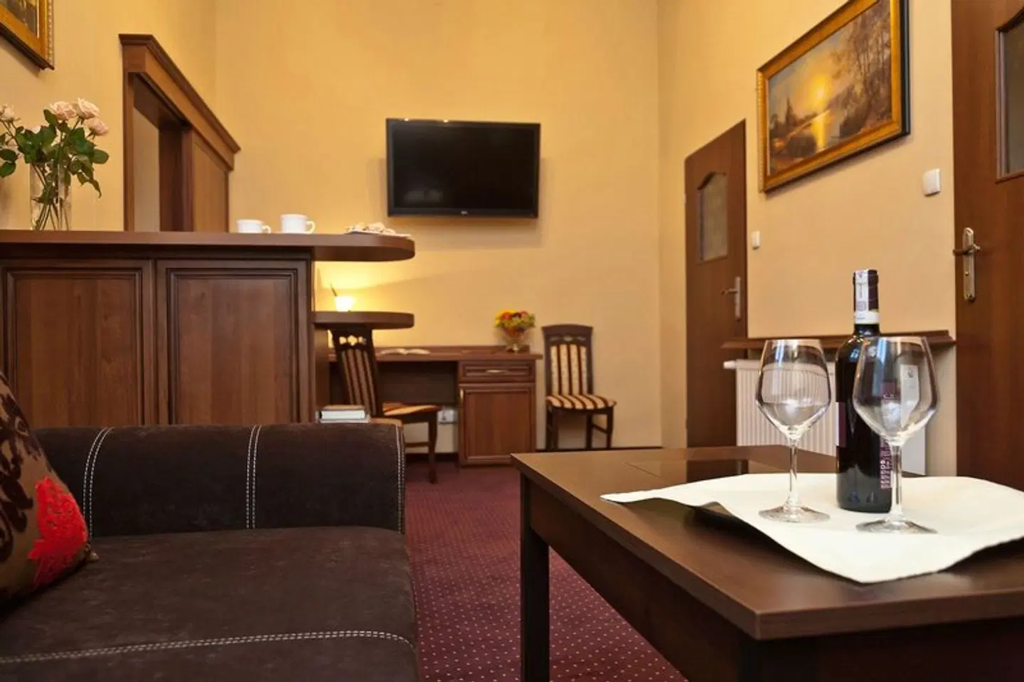 Maksymilian ROOM_EXAMPLE