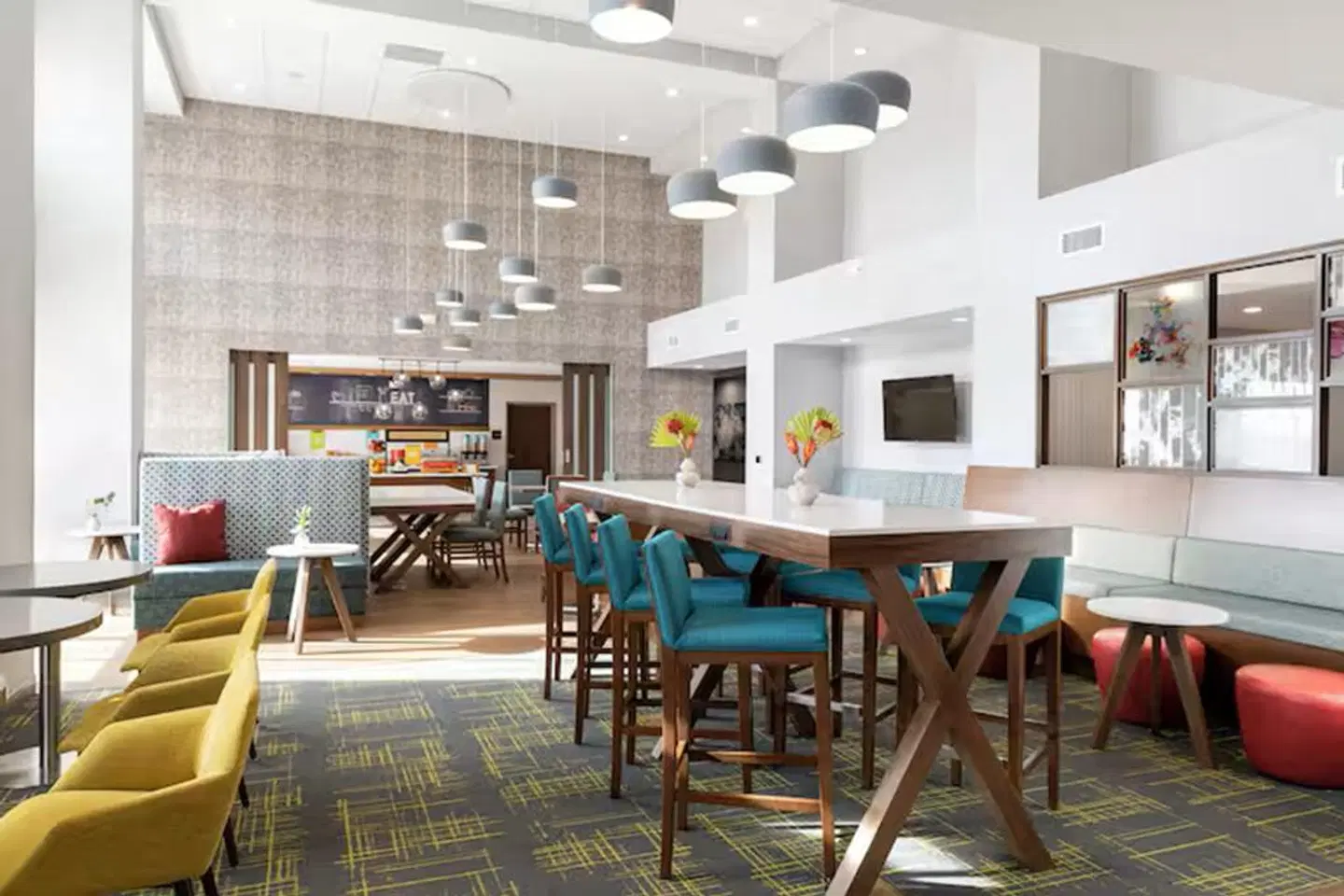 Hampton Inn Mt. Vernon OH Bar