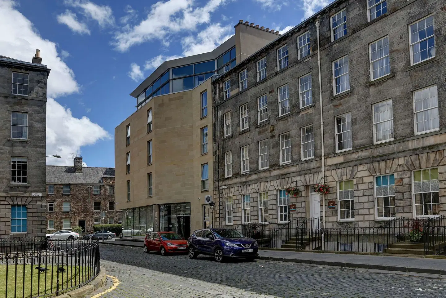 Ten Hill Place EXTERIOR