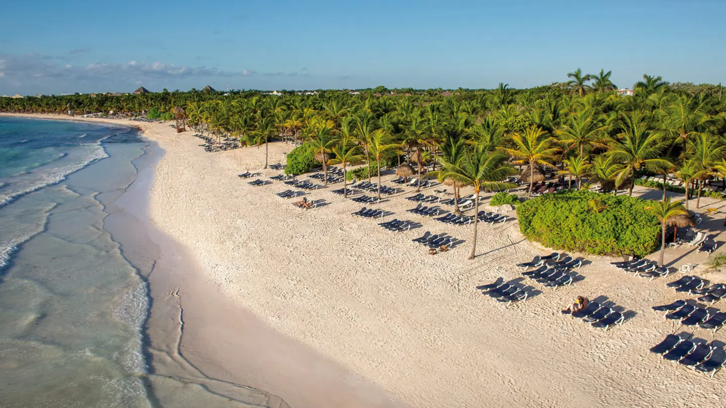 Grand Palladium Kantenah Resort & Spa BEACH
