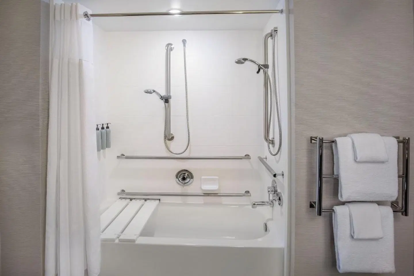Courtyard by Marriott Billerica / Bedford Badezimmer