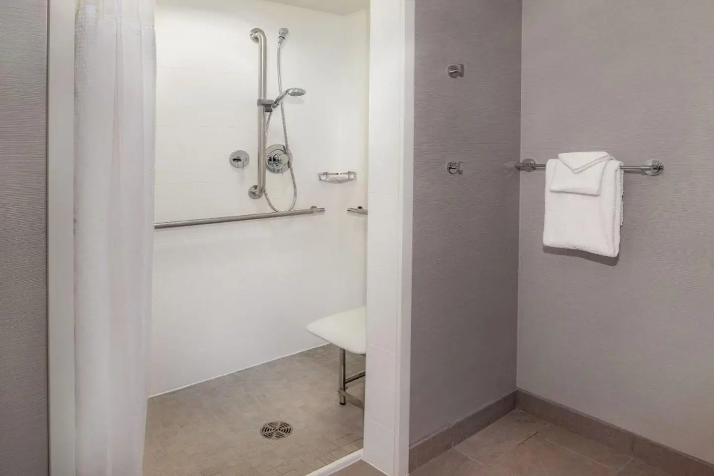 Courtyard by Marriott Billerica / Bedford Badezimmer