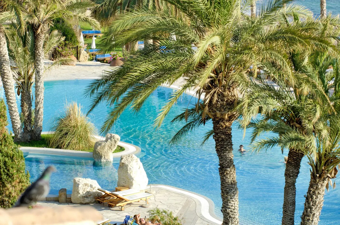 Coral Beach Hotel & Resort OUTDOOR_POOL