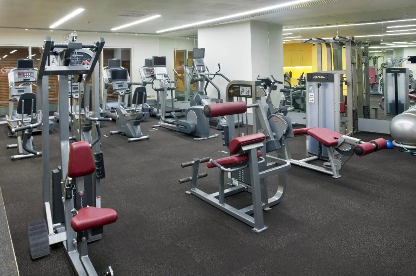 Crowne Plaza Abu Dhabi - Yas Island by IHG SPORTS_AND_LEISURE