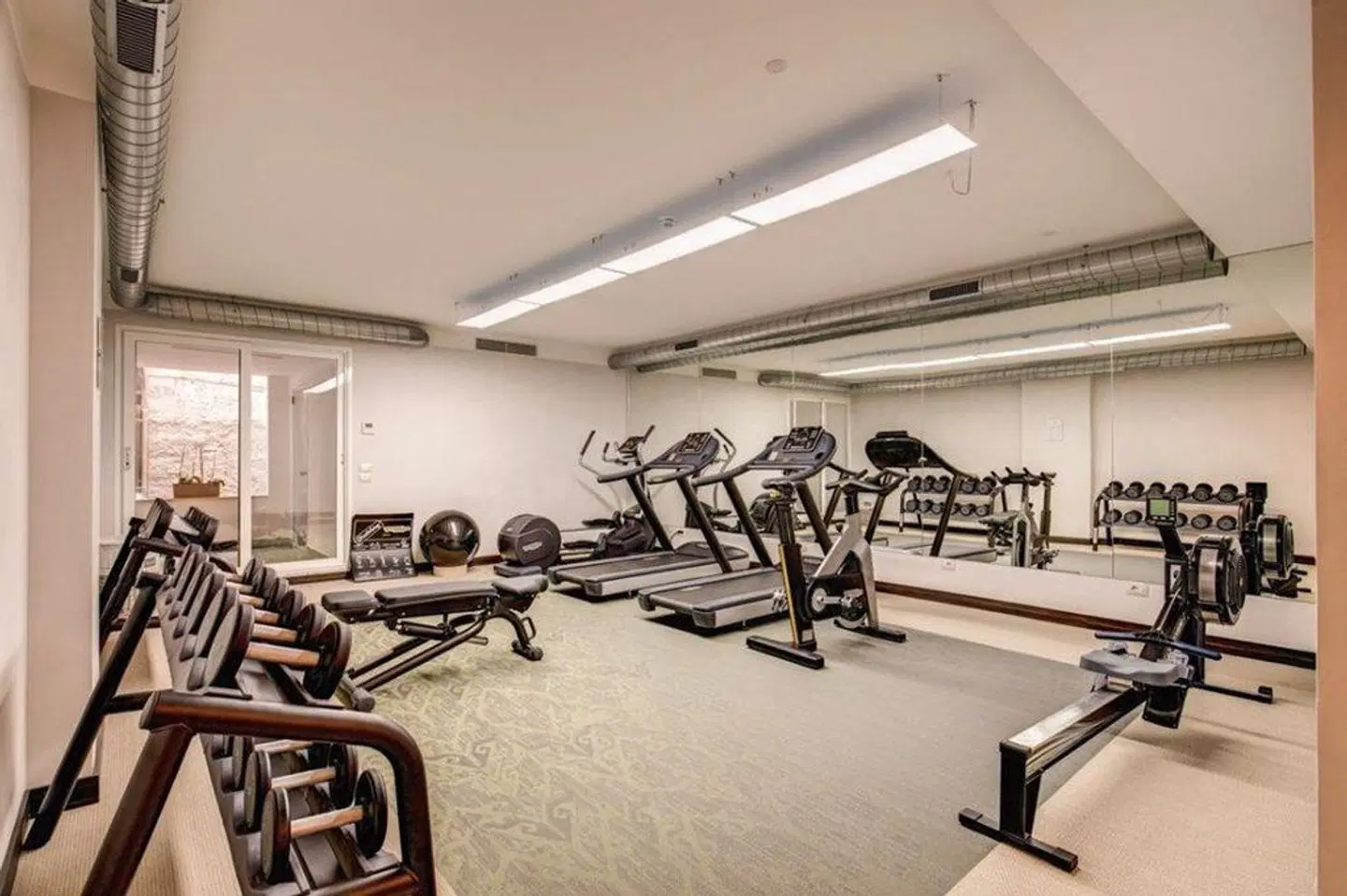 Warmth Hotel SPORTS_AND_LEISURE