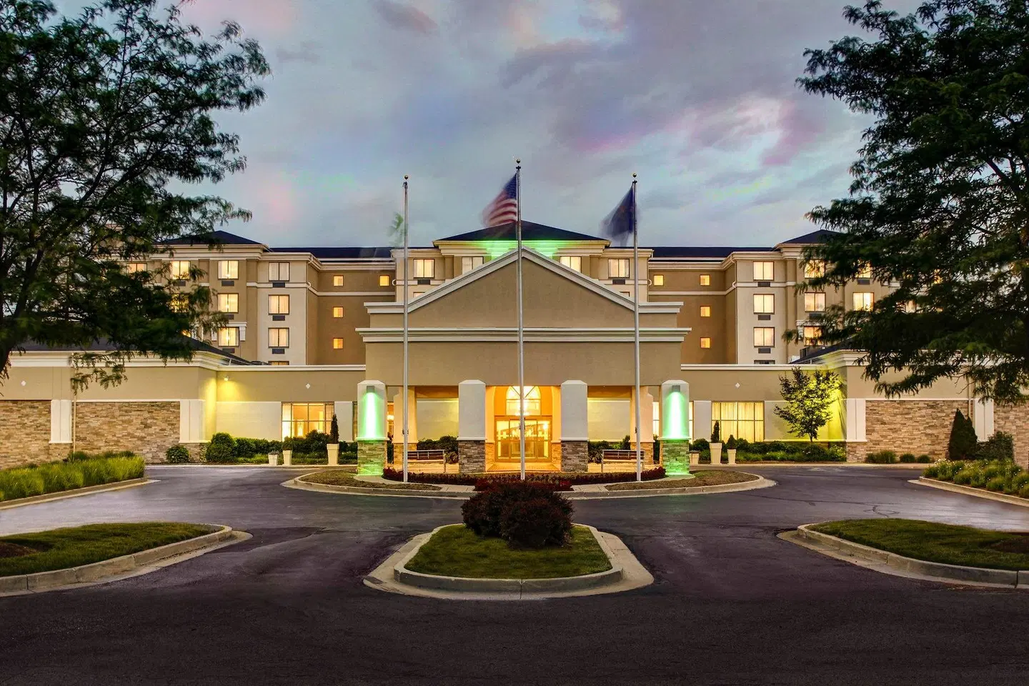 Holiday Inn Indianapolis Carmel by IHG EXTERIOR