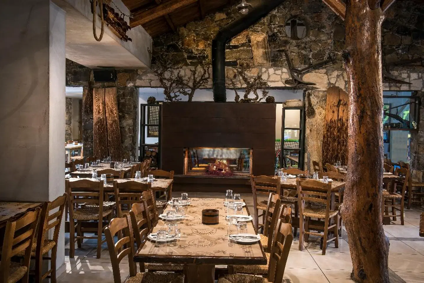 Petousis Hotel & Suites RESTAURANT