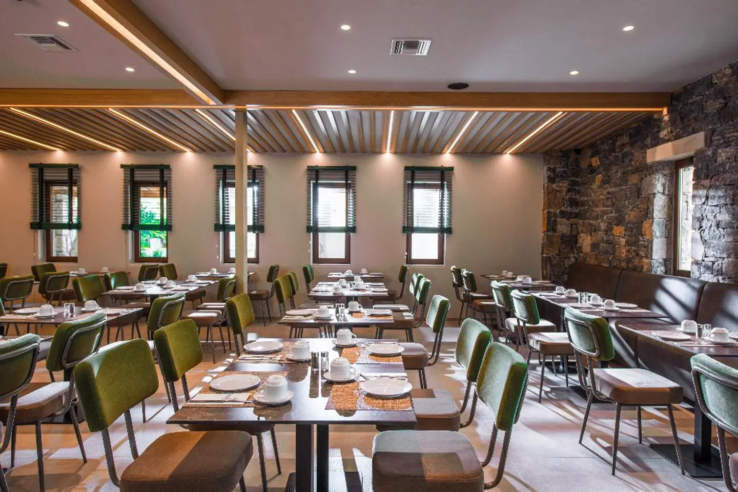 Petousis Hotel & Suites RESTAURANT