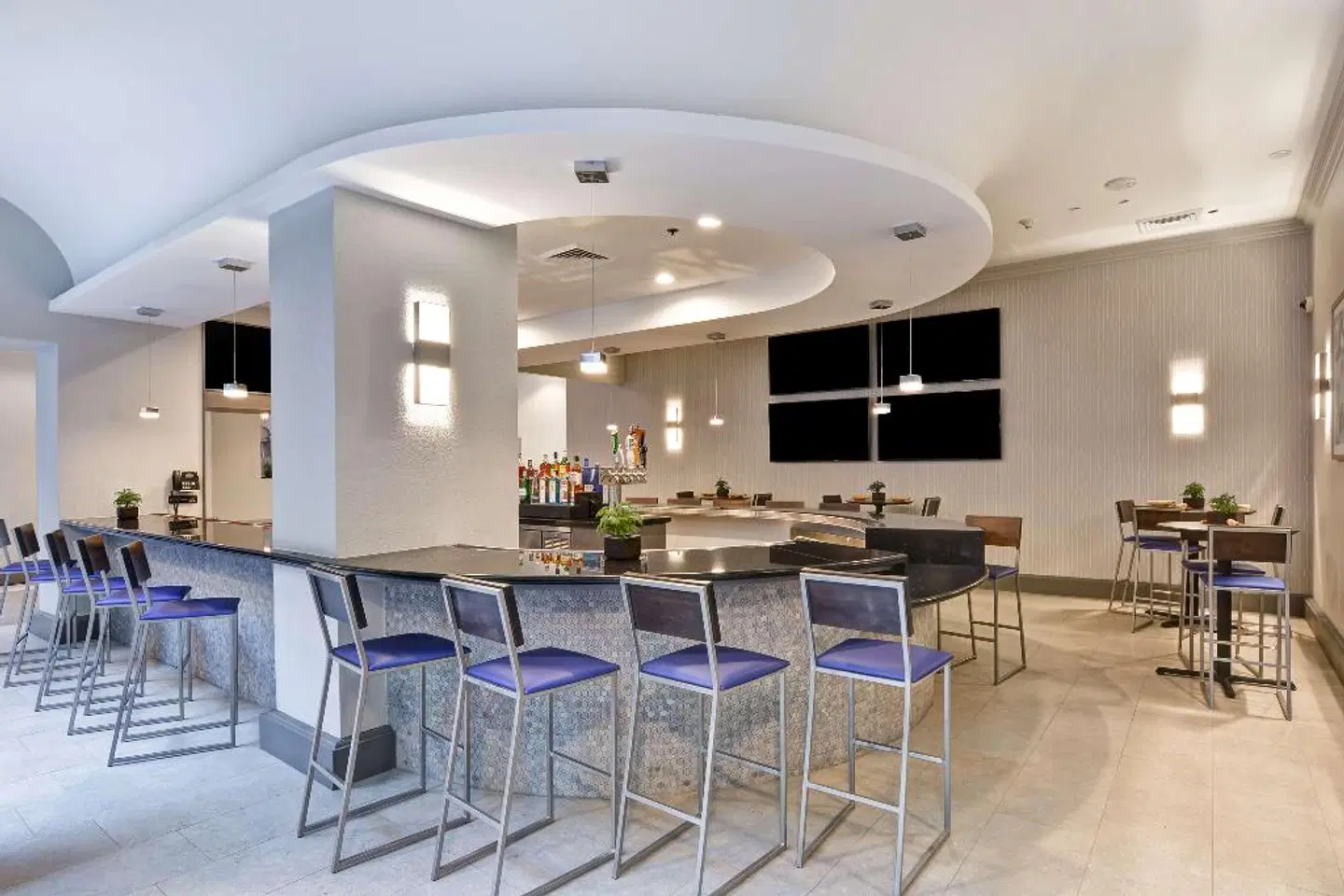 Embassy Suites by Hilton Miami International Airport Bar