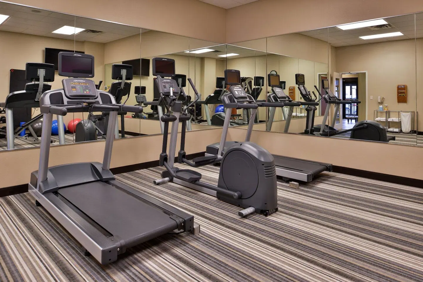 Candlewood Suites Terre Haute by IHG SPORTS_AND_LEISURE