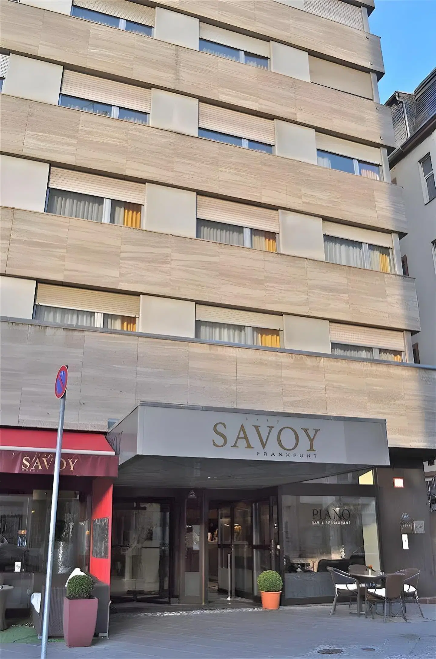 Savoy EXTERIOR