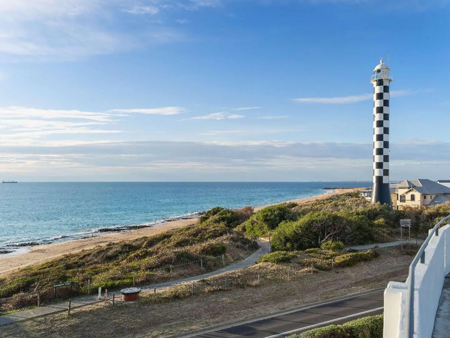 Mantra Bunbury Lighthouse LANDSCAPE