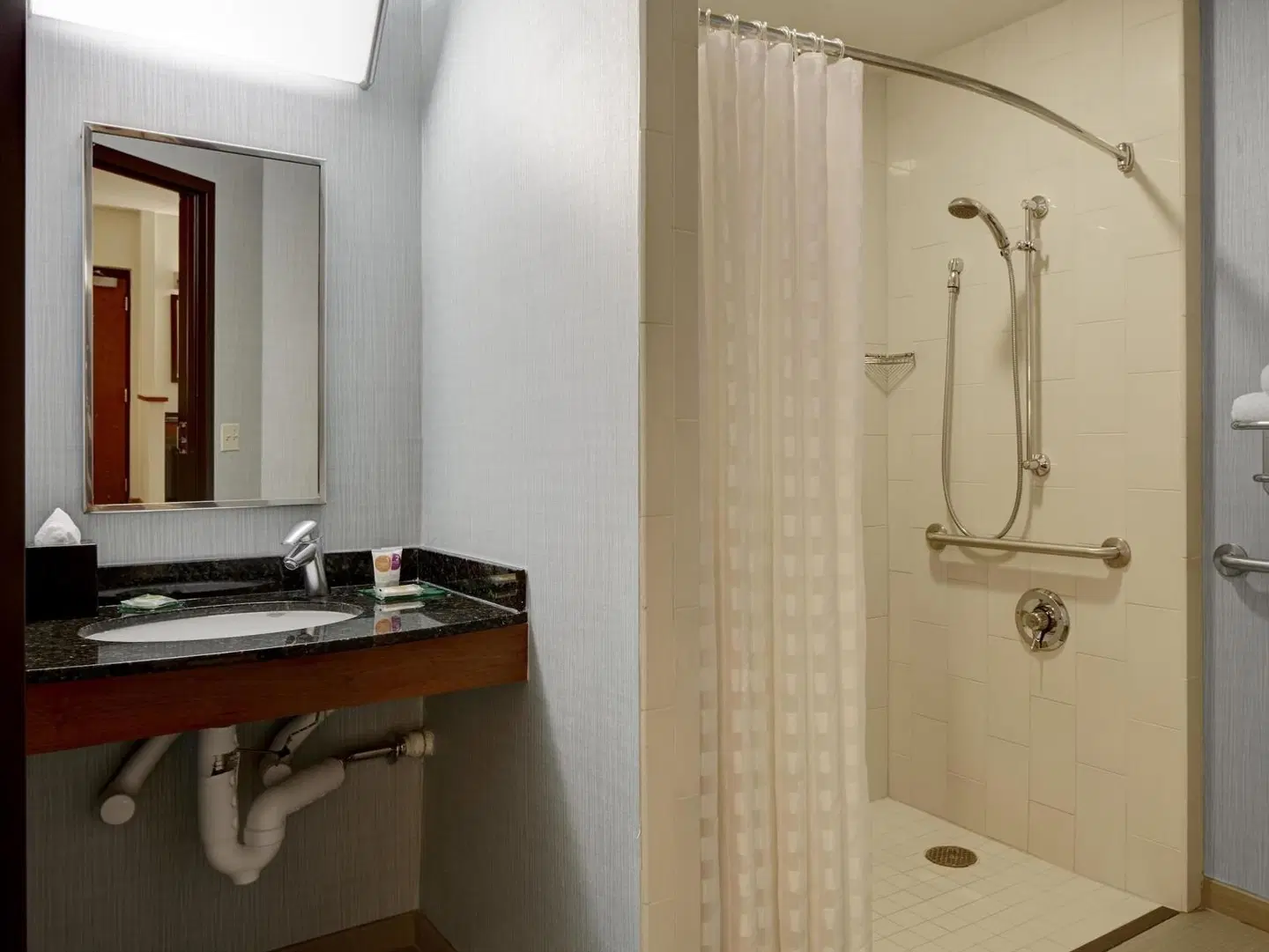 Hyatt Place Fort Wayne - Northwest Badezimmer
