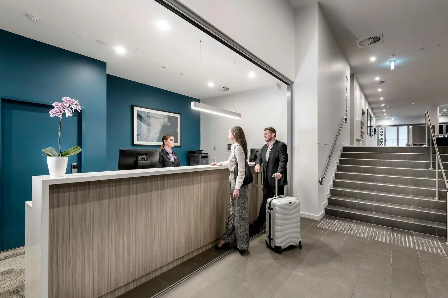 Quest Midland LOUNGE_LOBBY