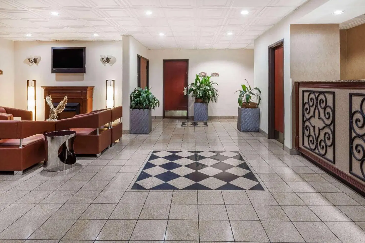 Baymont by Wyndham Columbia Fort Jackson LOUNGE_LOBBY