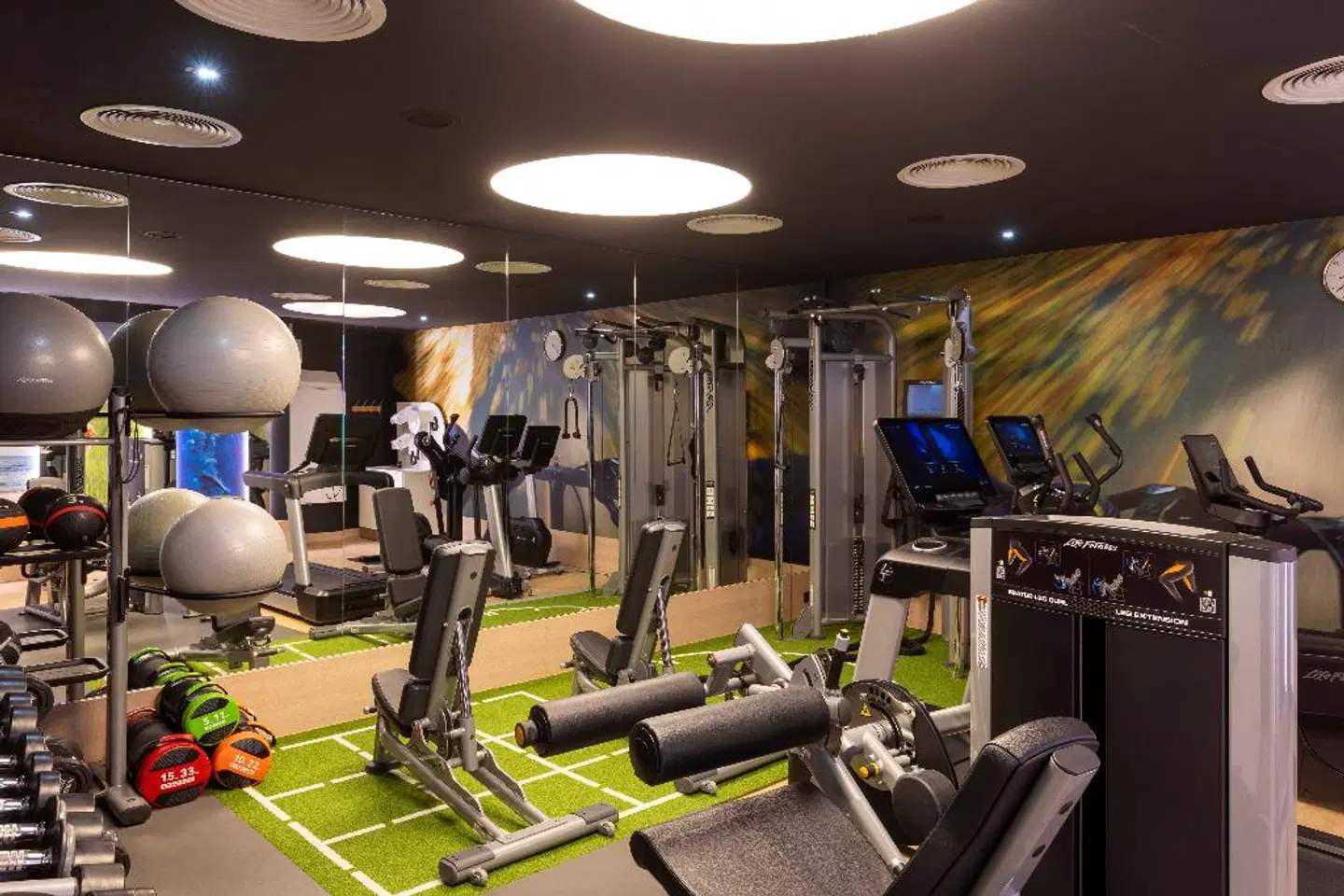 Scandic Emporio Hamburg SPORTS_AND_LEISURE